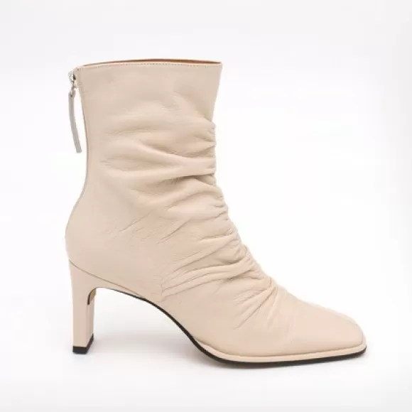 Fashion Ángel Alarcón Janet - Wrinkled Leather Heeled Ankle Boots