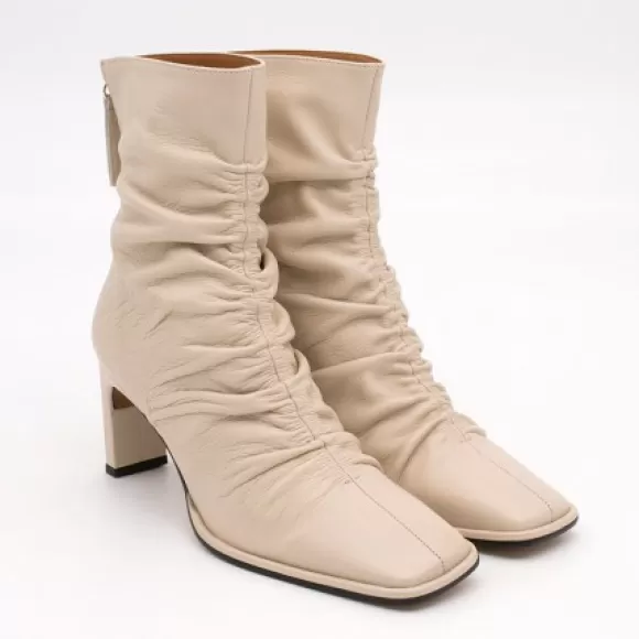 Fashion Ángel Alarcón Janet - Wrinkled Leather Heeled Ankle Boots