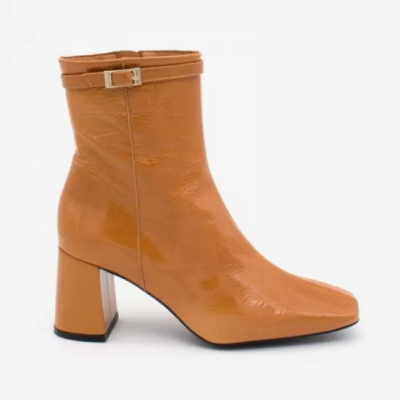 Shop Ángel Alarcón Jantar - Heeled Shiny Leather Booties With Square Toe & Zipper