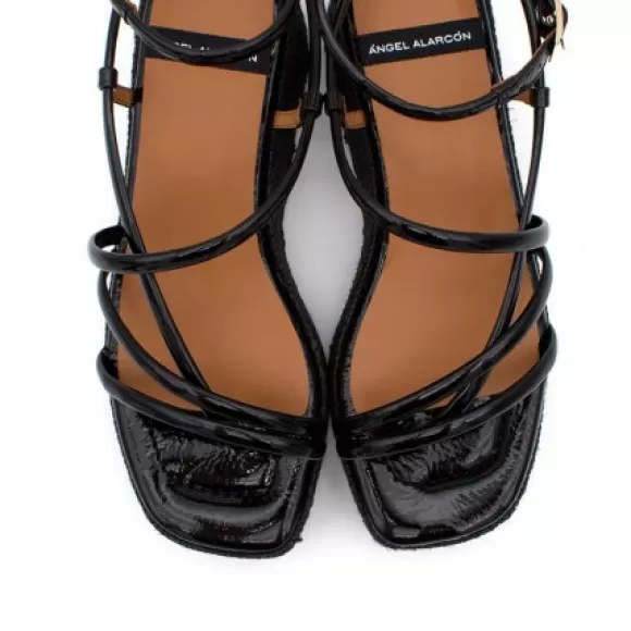 Outlet Ángel Alarcón Shirelles - Patent Leather Sandals With Raffia Wedge