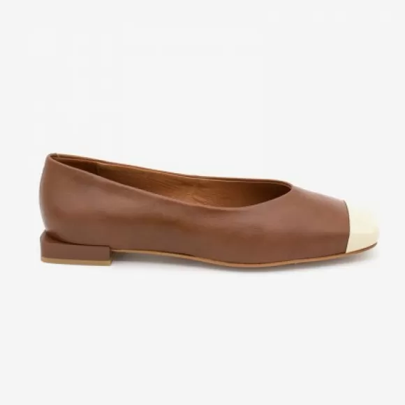 New Ángel Alarcón Terola - Women's Leather Flat With Bicolour Toecup