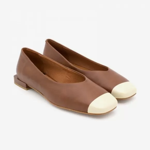 New Ángel Alarcón Terola - Women's Leather Flat With Bicolour Toecup