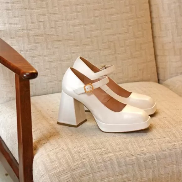 Shop Ángel Alarcón Zakia - Differents Mary Jane Wedding Shoes